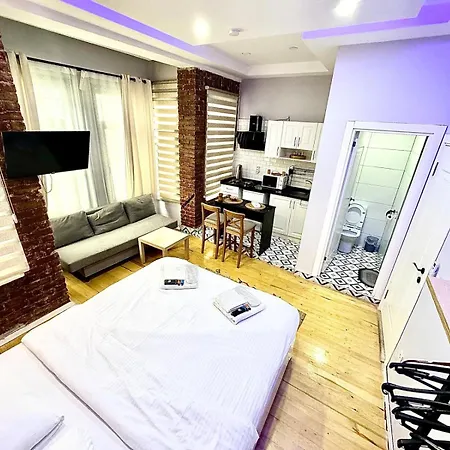 Taksim Luxurious Ammuer Aparthotel 4*